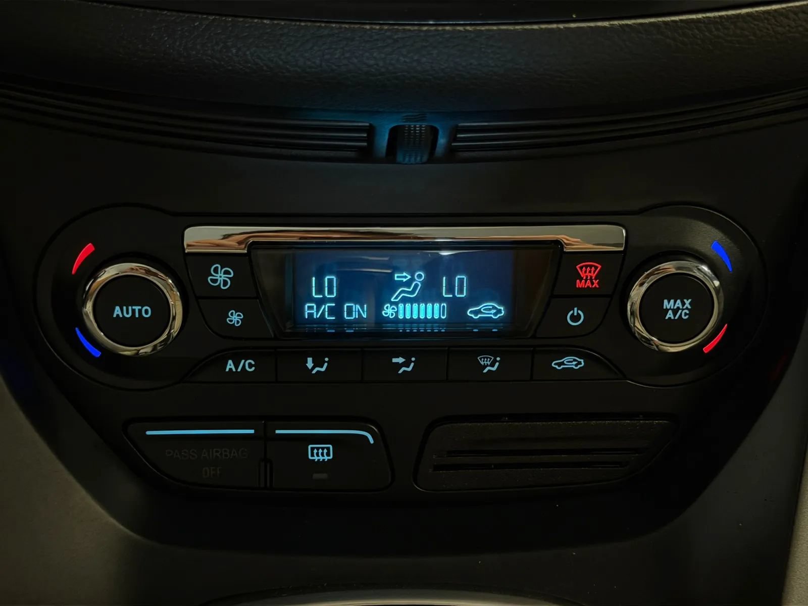 Used 2013 Ford C-MAX SE FWD image 35
