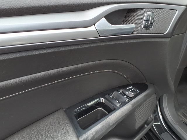 Used 2015 Ford Fusion Titanium FWD image 13