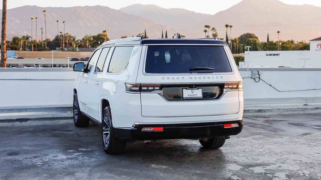 Used 2024 Jeep Grand Wagoneer L 4WD image 7