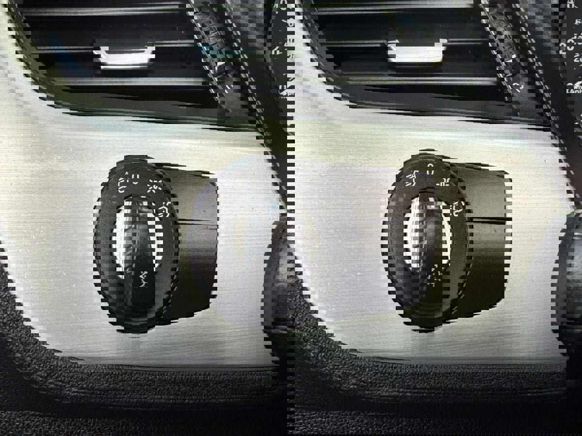 Used 2014 BMW Z4 sDrive35i RWD image 48