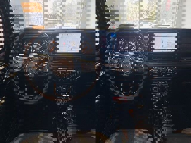 Used 2025 Jeep Wrangler Unlimited Rubicon w/ XTREMEE 35" Tire Package image 17