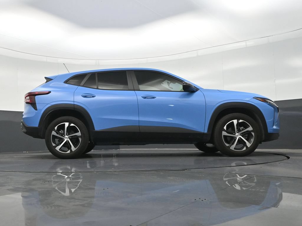 Used 2024 Chevrolet Trax RS FWD image 28