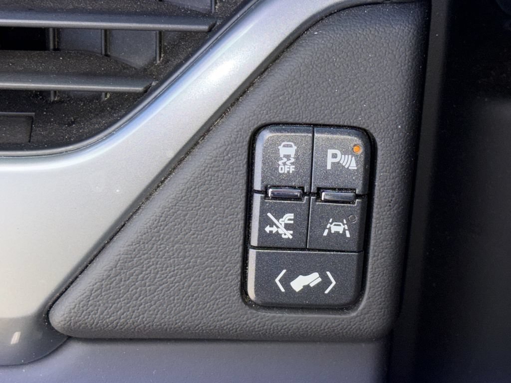 Used 2018 Chevrolet Tahoe Premier RWD image 15