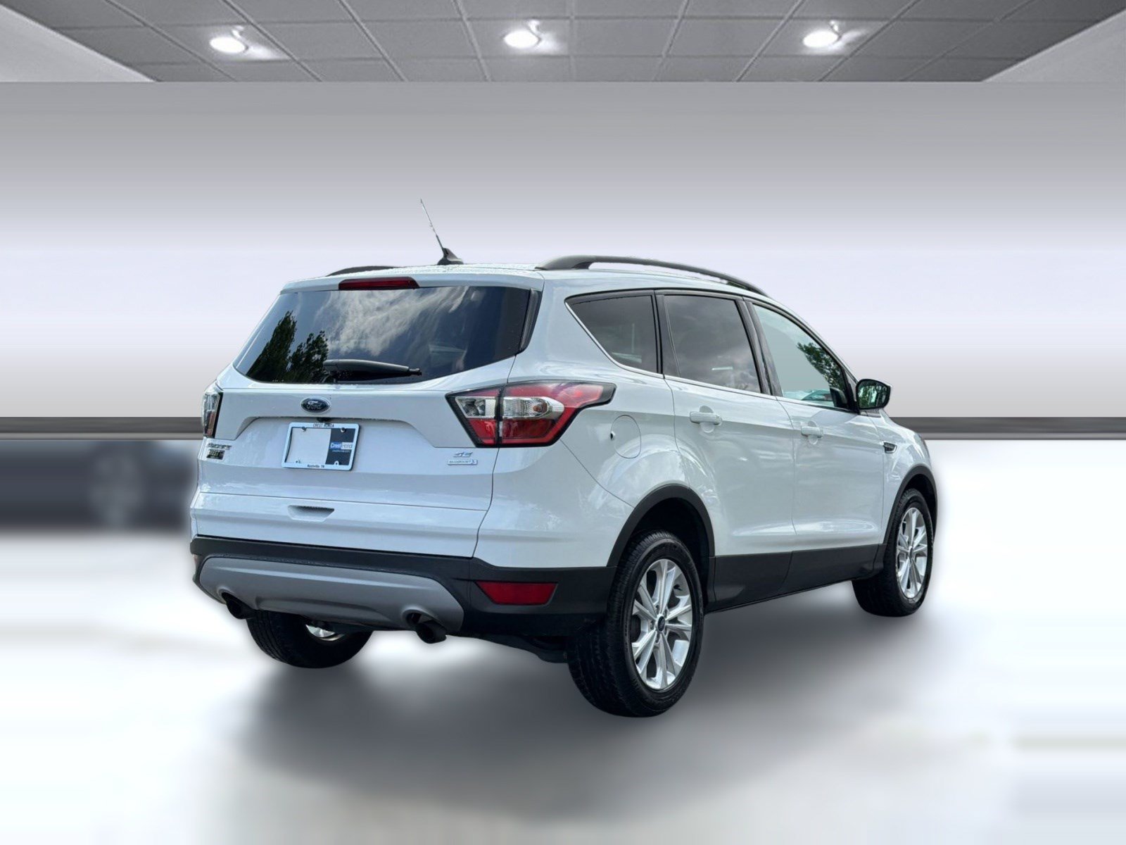 Used 2018 Ford Escape SE w/ SE Sync 3 Package FWD image 9