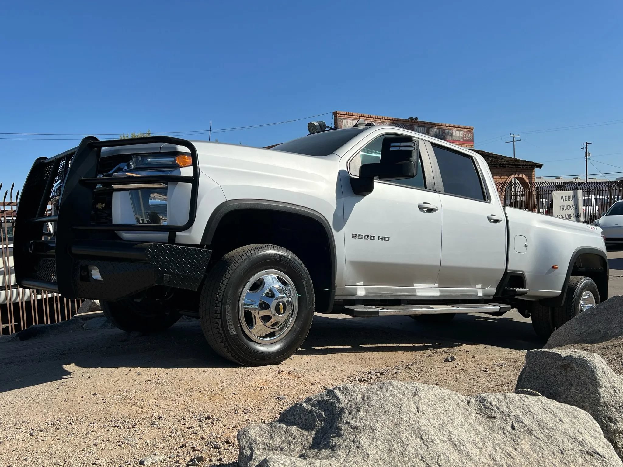 Used 2023 Chevrolet Silverado 3500 LT w/ Convenience Package AWD/4WD image 2
