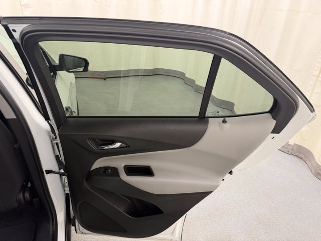 Used 2020 Chevrolet Equinox LT AWD/4WD image 16