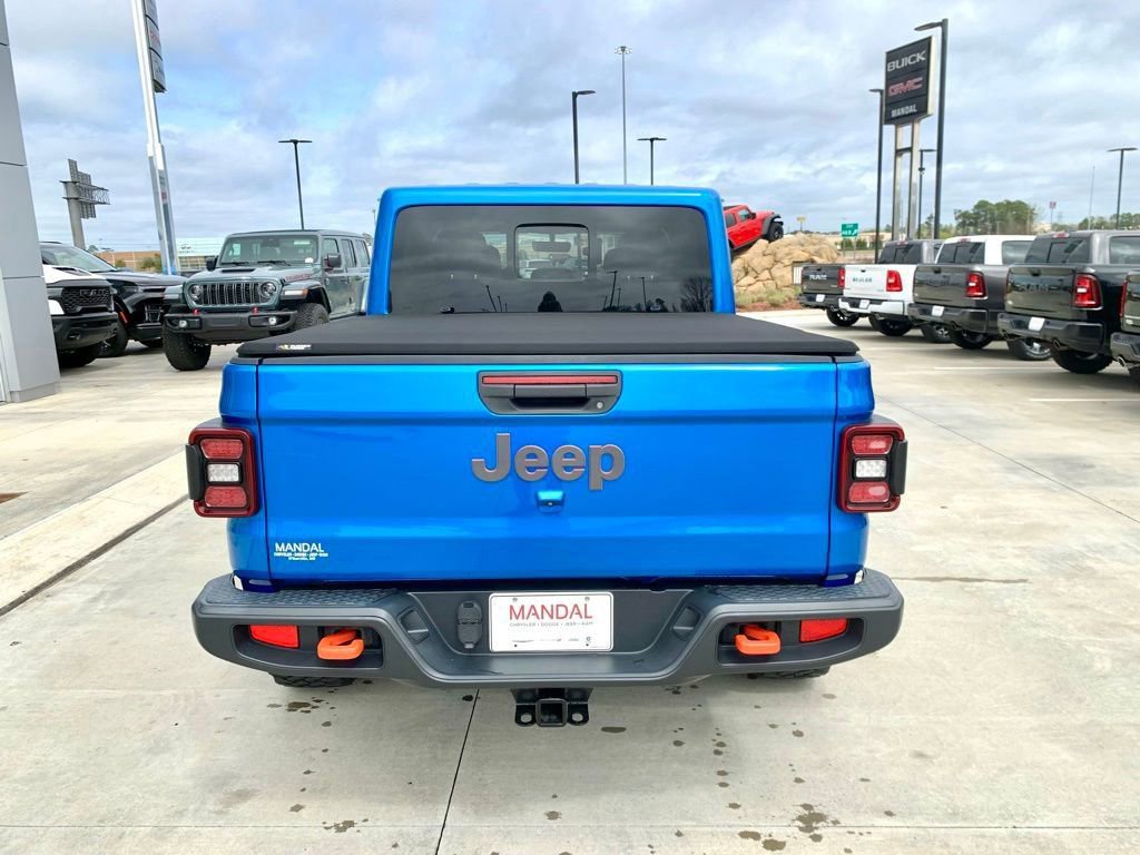 Used 2022 Jeep Gladiator Mojave w/ LED Lighting Group AWD/4WD image 6