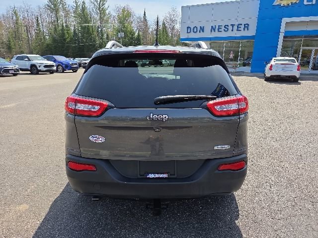 Used 2014 Jeep Cherokee Latitude w/ Cold Weather Group FWD image 22