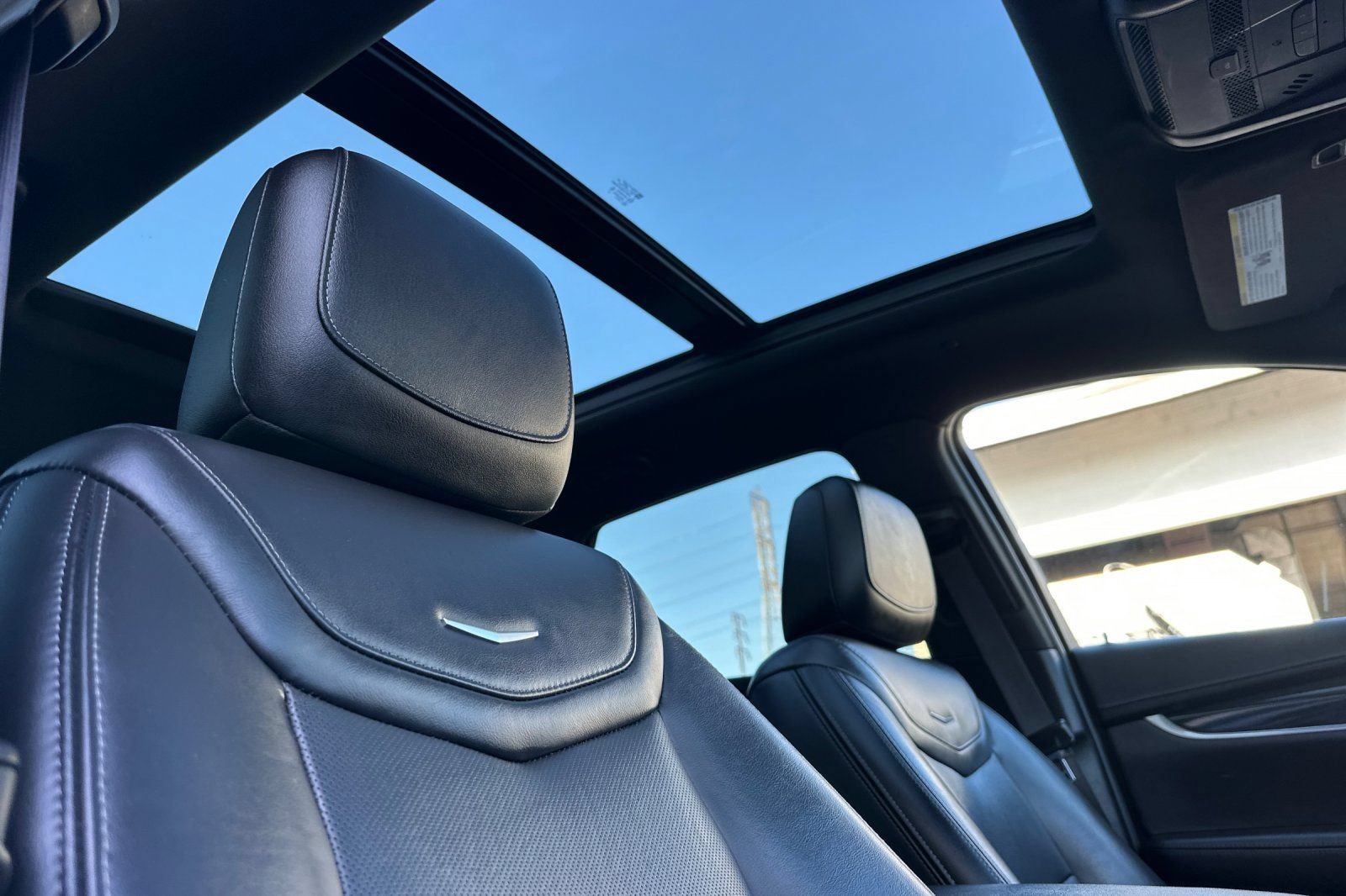 Certified 2022 Cadillac XT5 Premium Luxury FWD image 21