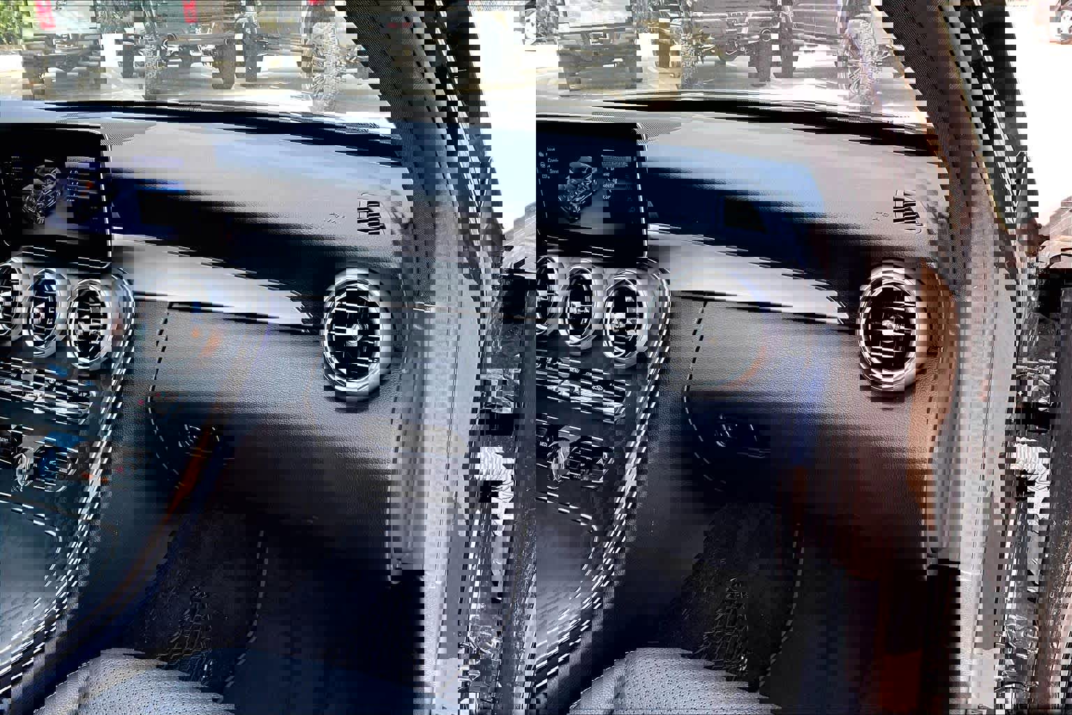 Used 2021 Mercedes-Benz C 300 Sedan image 19