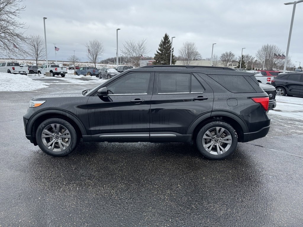 Certified 2023 Ford Explorer XLT w/ Equipment Group 202A image 6