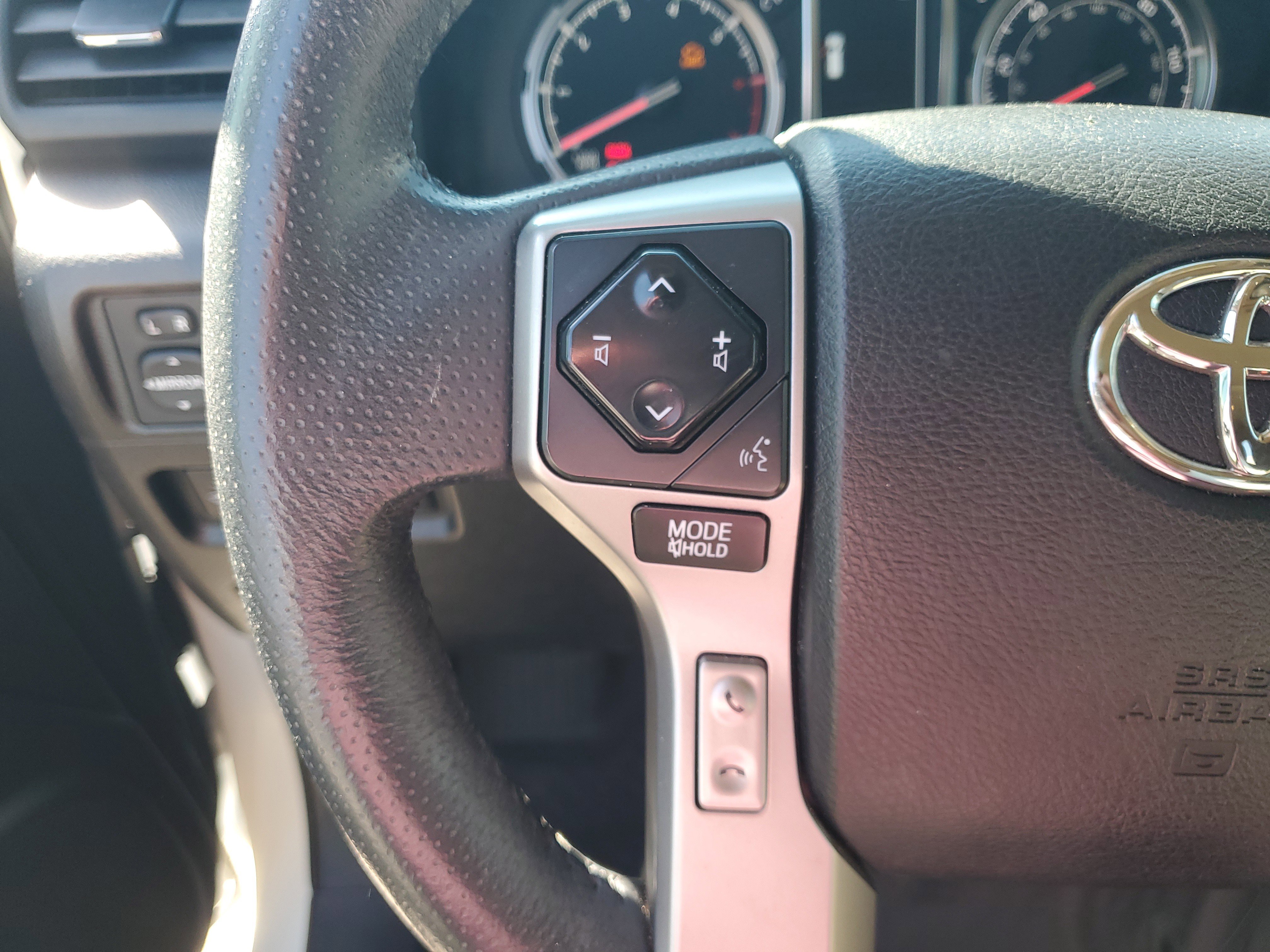 Used 2020 Toyota 4Runner 4WD image 20