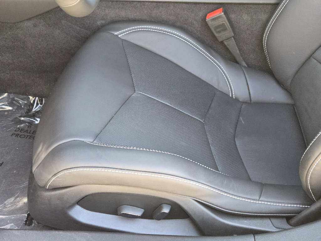 Used 2024 Chevrolet Corvette Stingray Coupe w/ Z51 Performance Package image 25