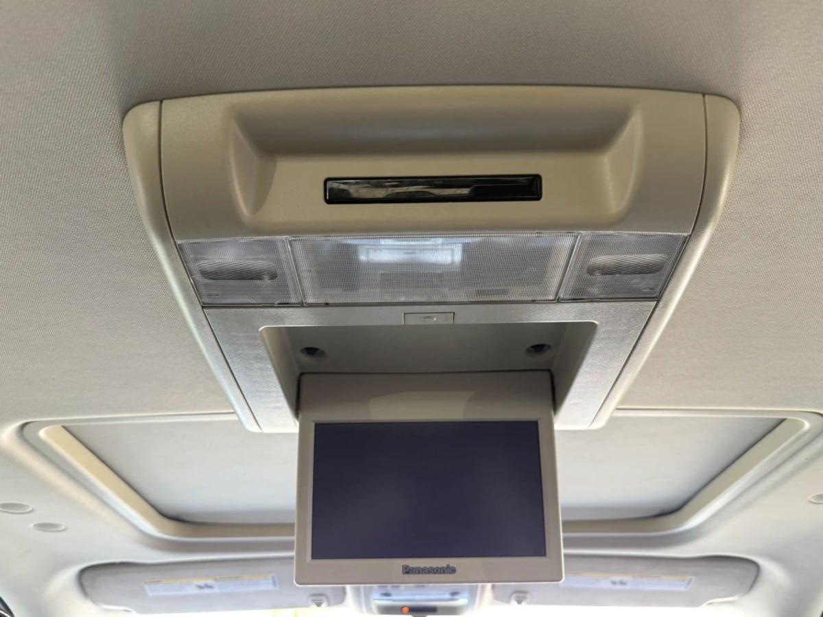 Used 2013 Cadillac Escalade Platinum AWD/4WD image 56