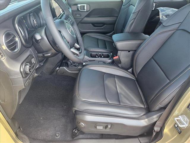 New 2025 Jeep Gladiator High Tide video 4