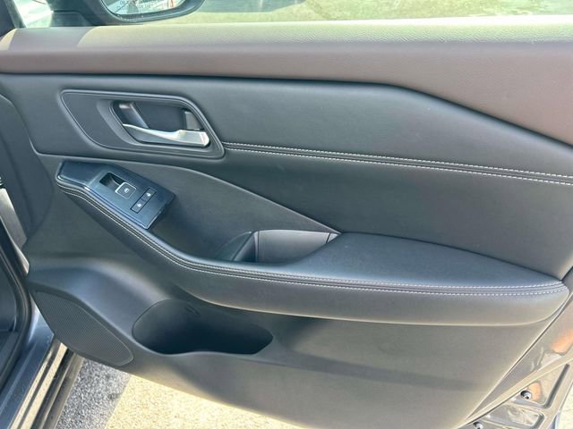 Used 2023 Nissan Rogue SL image 23