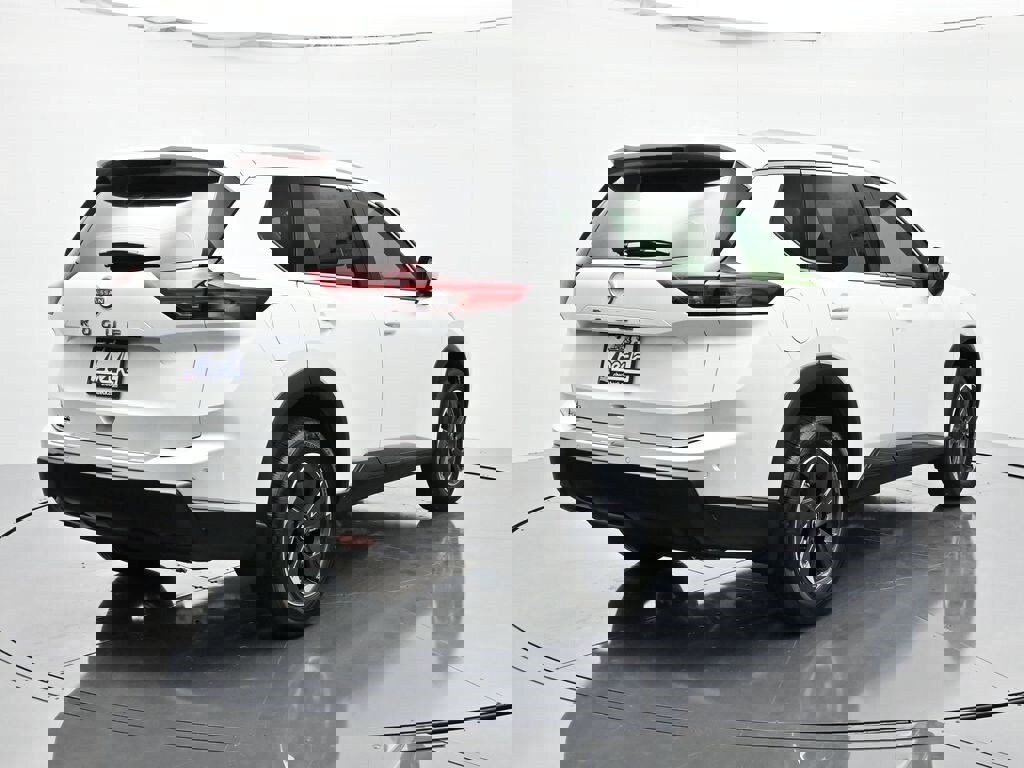 New 2026 Nissan Rogue SV w/ SV Premium Package image 5