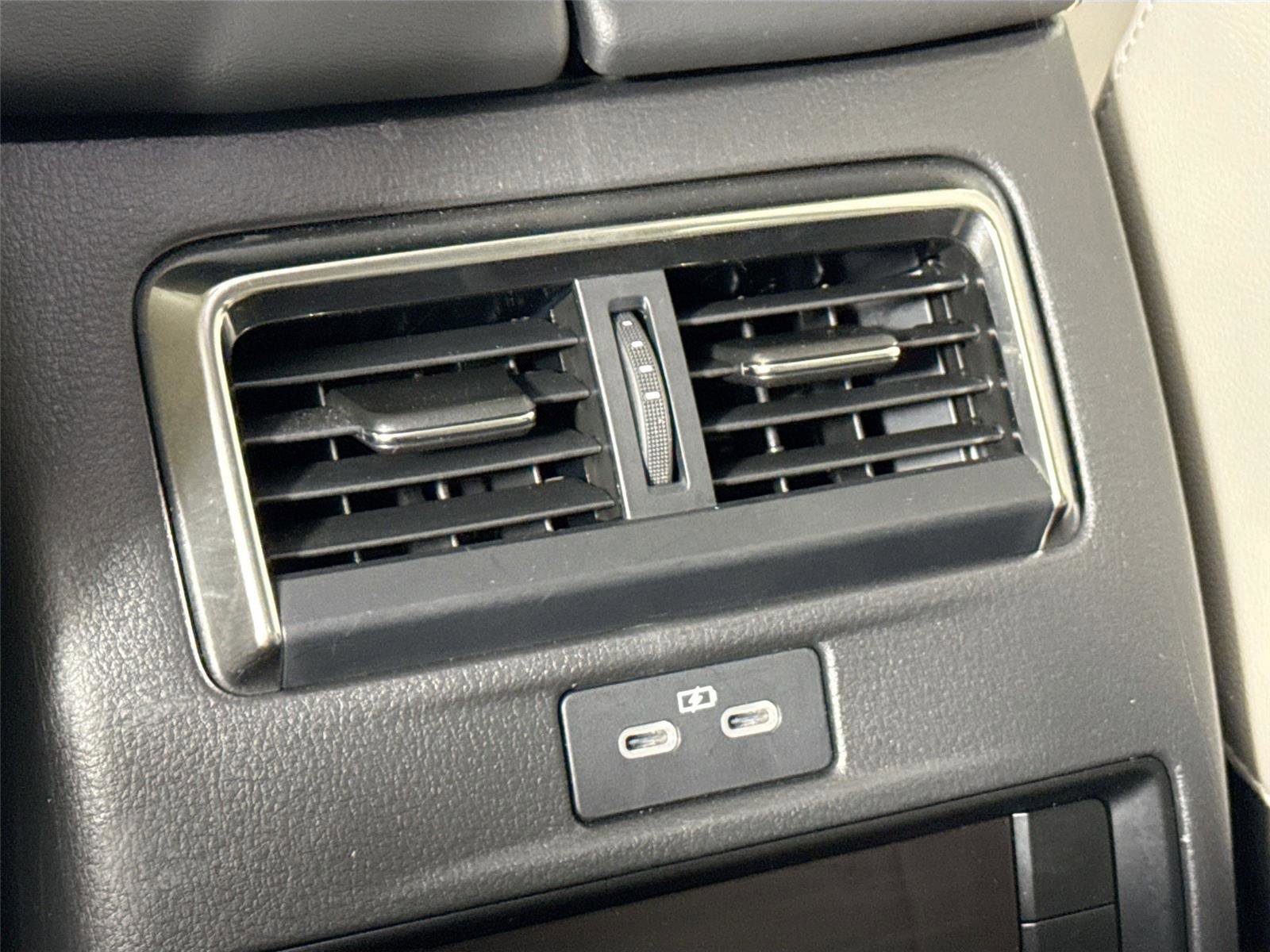 Used 2025 MAZDA CX-90 Plug-In Hybrid w/ Preferred AWD/4WD image 37
