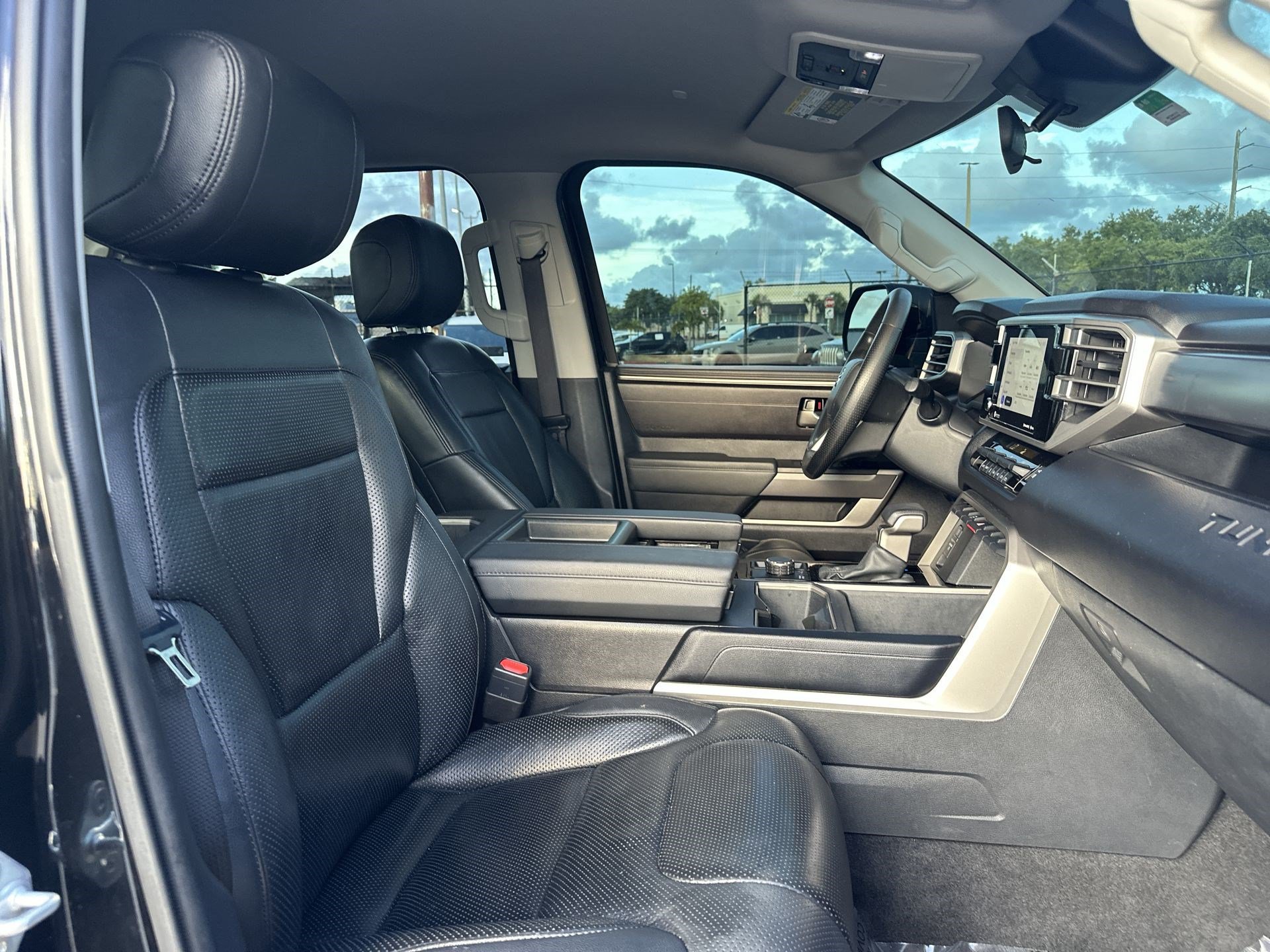 Used 2023 Toyota Tundra SR5 w/ SR5 Convenience Package AWD/4WD image 23