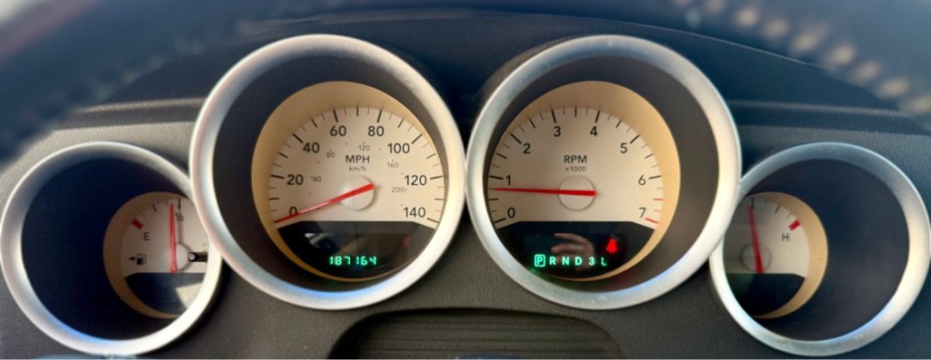 Used 2005 Dodge Magnum SE RWD image 12