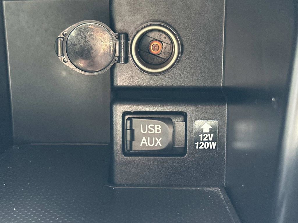 Used 2013 Toyota Camry SE image 20