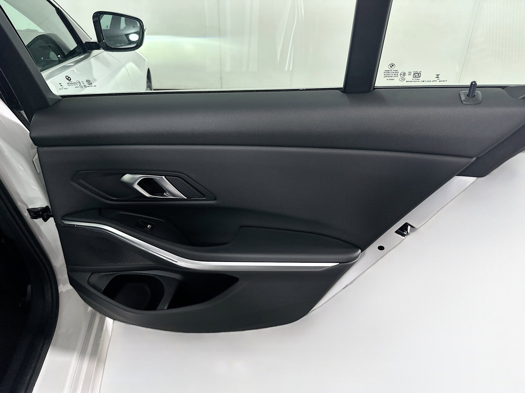 Used 2024 BMW 330i Sedan image 30