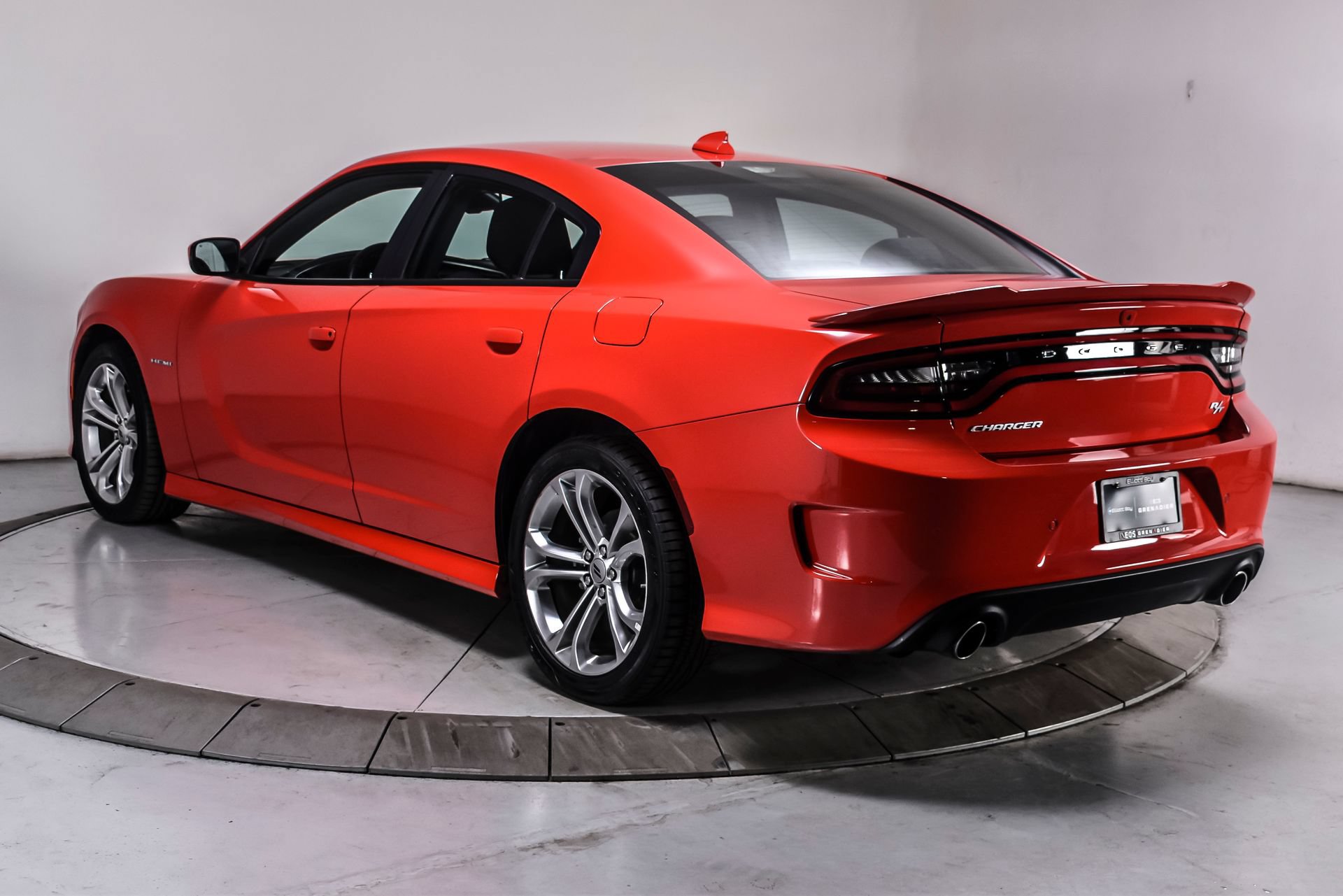Used 2022 Dodge Charger R/T RWD image 4