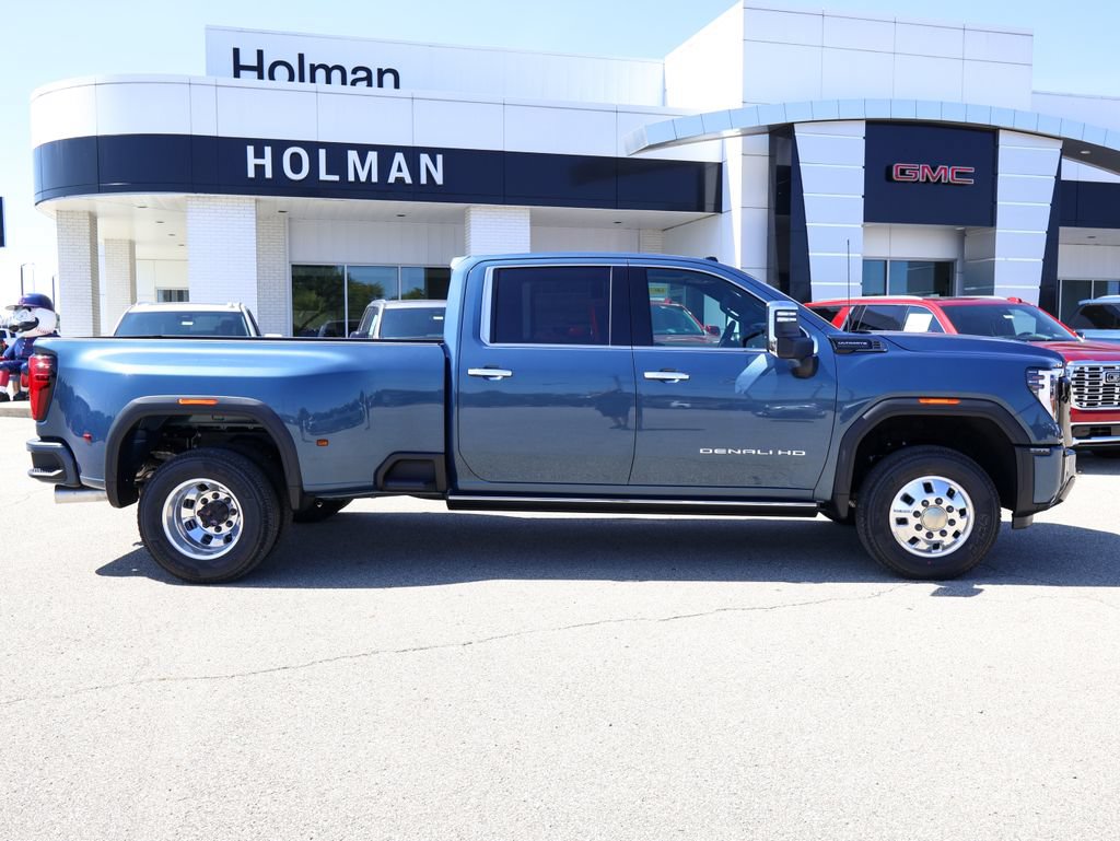 New 2026 GMC Sierra 3500 Denali Ultimate AWD/4WD image 2