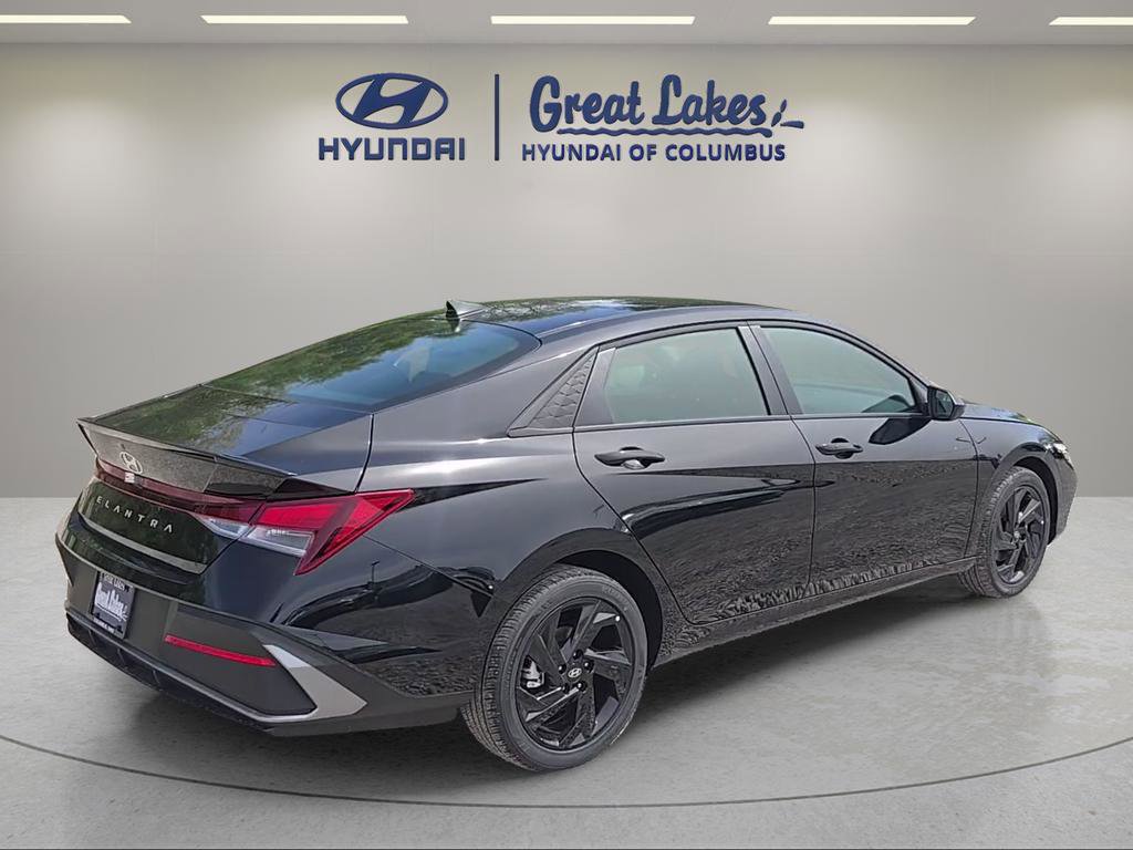 New 2026 Hyundai Elantra Sport FWD image 5