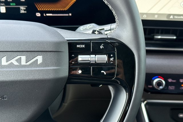 New 2027 Kia Carnival EX FWD image 31
