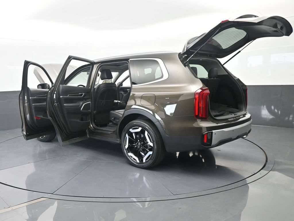 New 2024 Kia Telluride S w/ S Sunroof Package FWD image 74