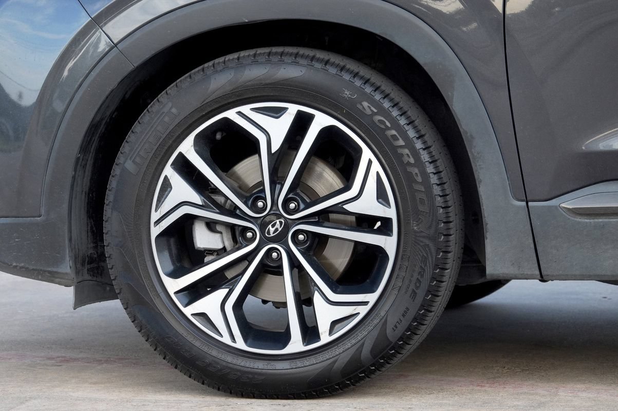 Used 2020 Hyundai Santa Fe Limited FWD image 26