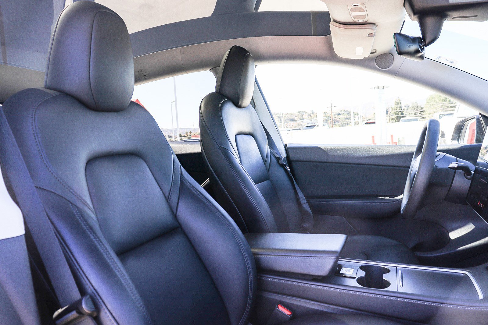 Used 2022 Tesla Model Y Long Range AWD/4WD image 17