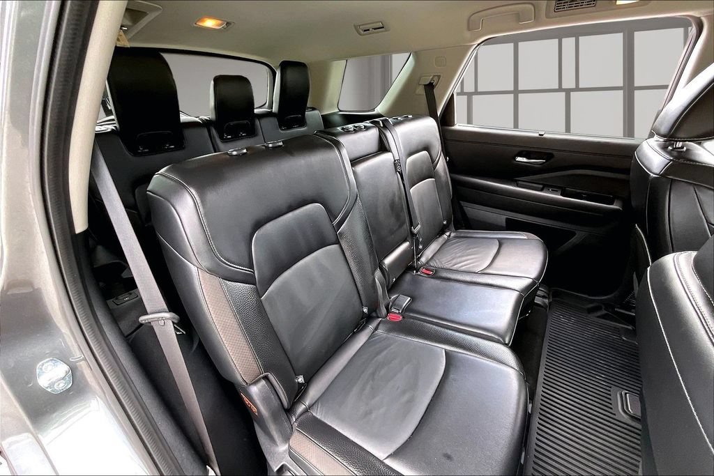 Used 2022 Nissan Pathfinder SL FWD image 24