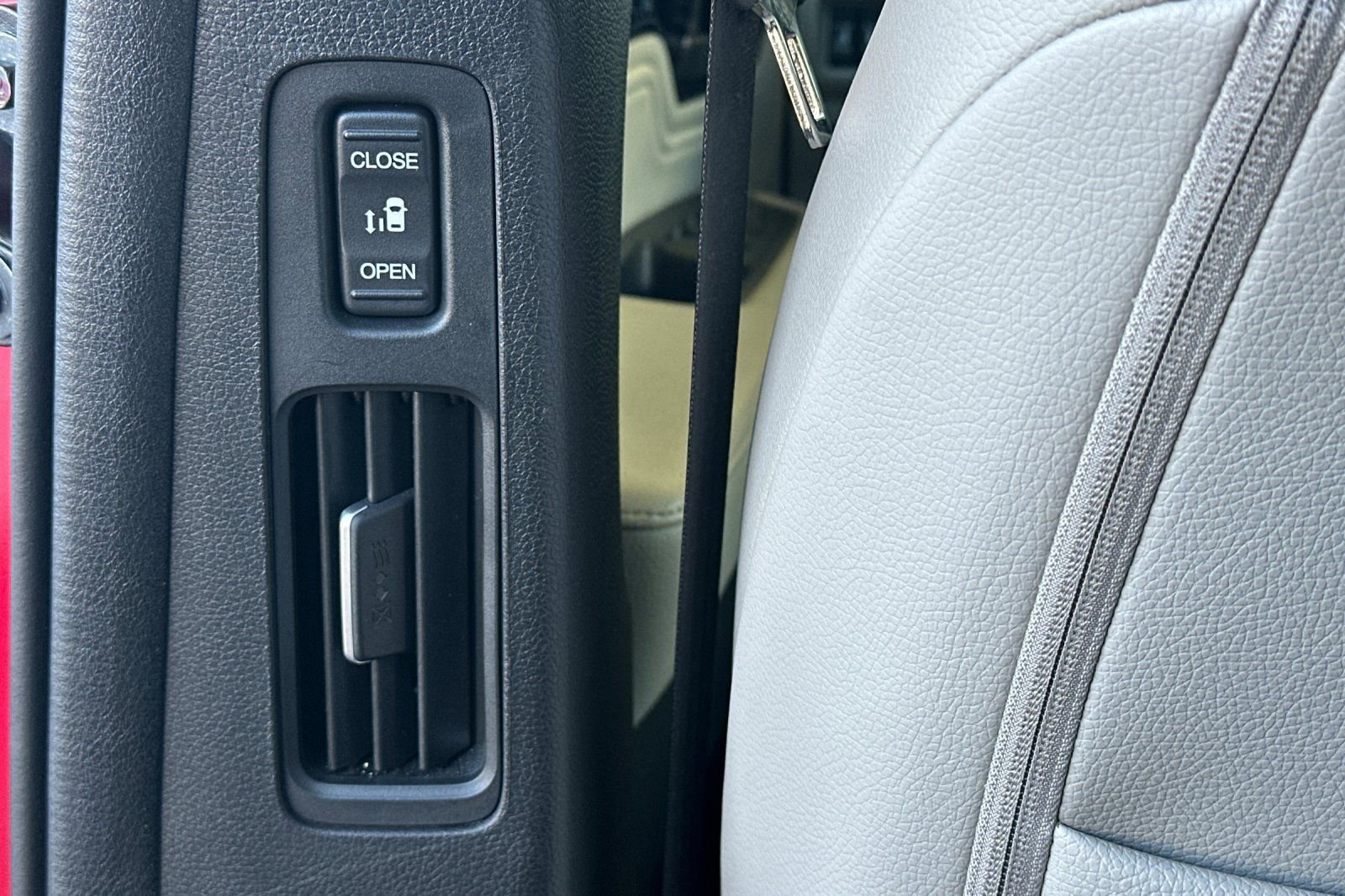 Used 2025 Honda Odyssey Touring image 14