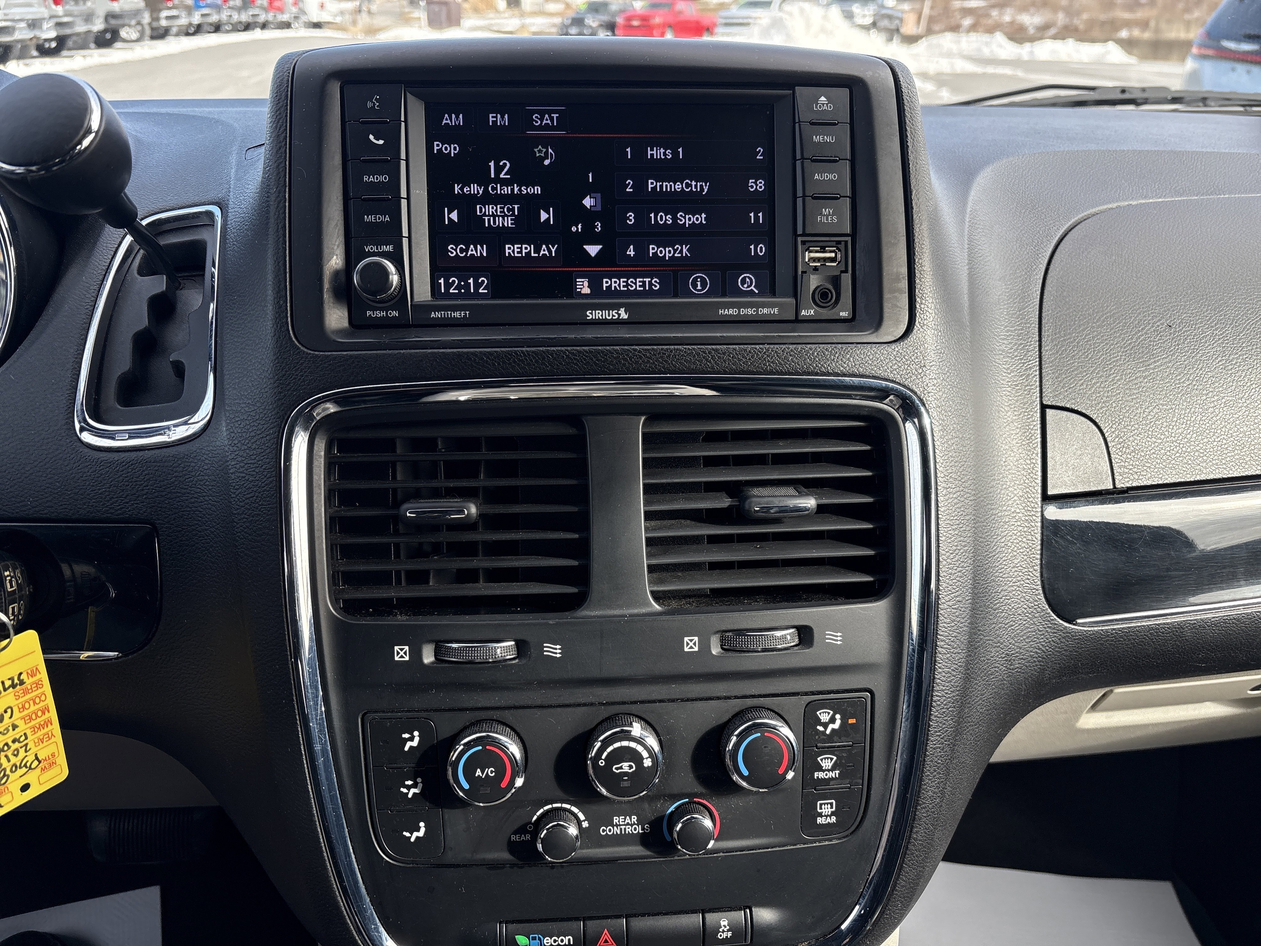 Used 2018 Dodge Grand Caravan SXT image 26