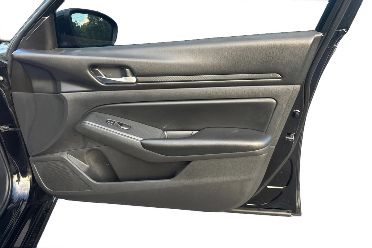 Used 2021 Nissan Altima 2.5 S FWD image 19