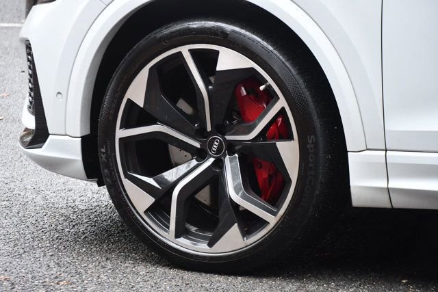 Used 2020 Audi RS Q8 w/ Carbon Optic Package image 25