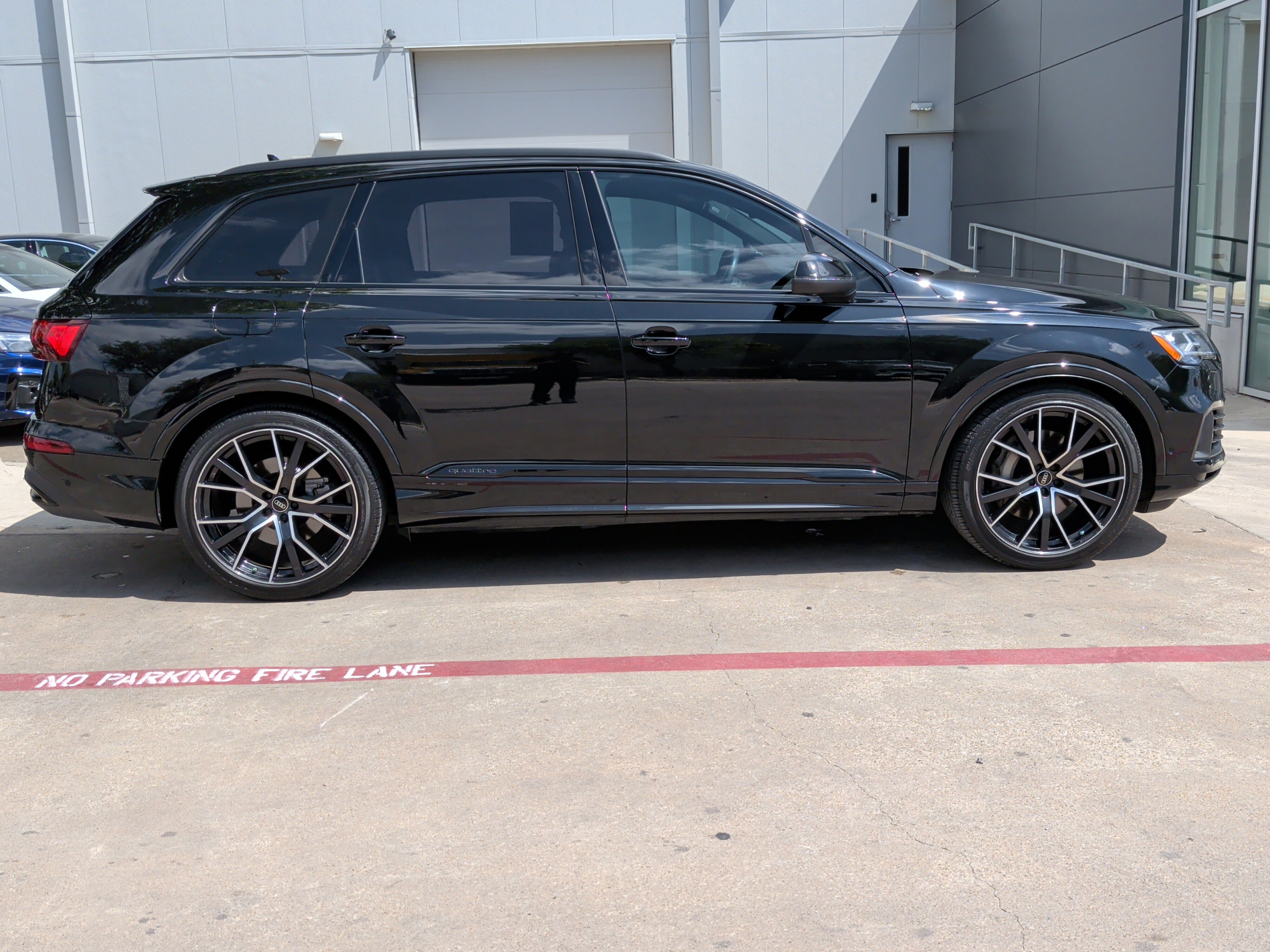 Used 2022 Audi Q7 3.0T Prestige image 11