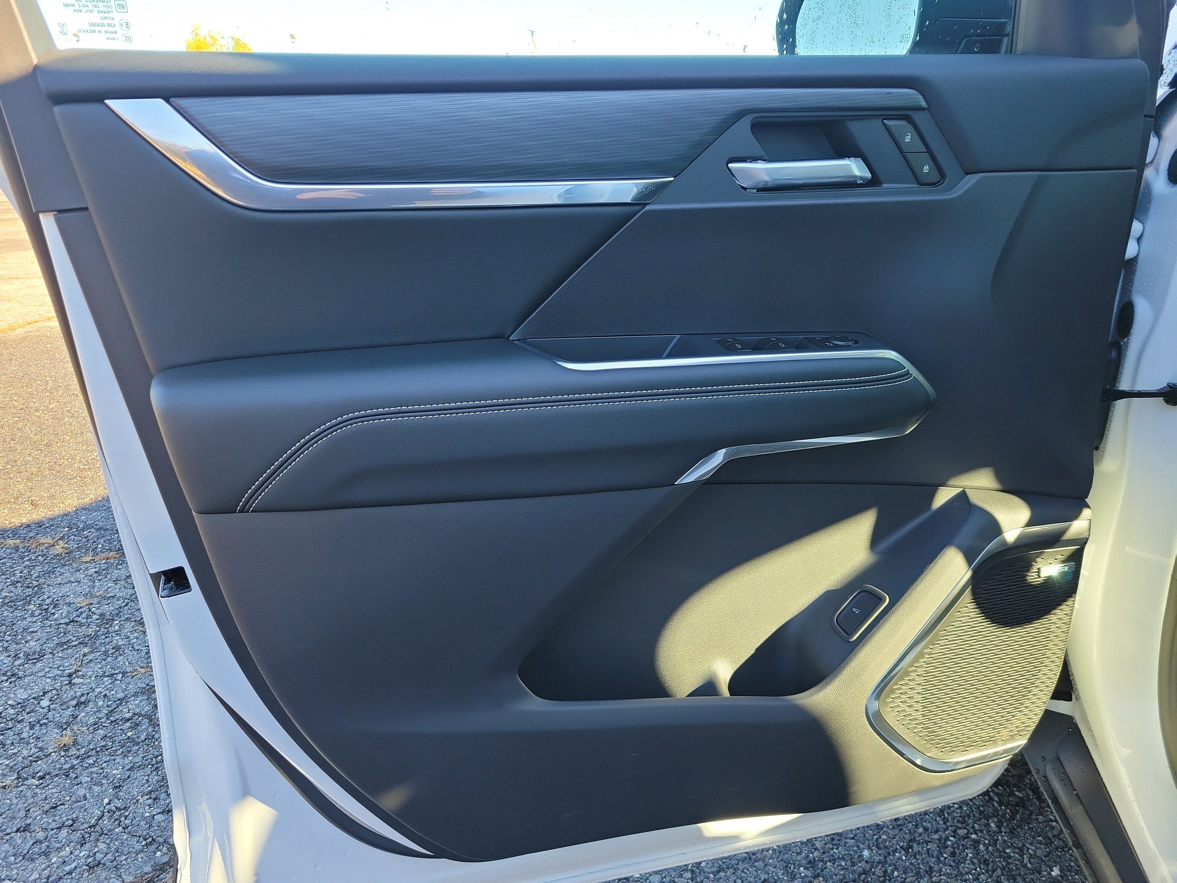 New 2026 GMC Acadia Elevation w/ LPO, Floor Liner Package AWD/4WD image 17