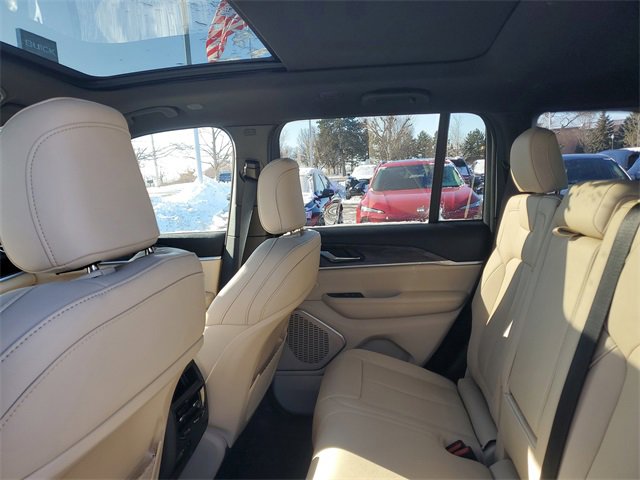 New 2025 Jeep Grand Cherokee Limited w/ Trailer Tow Package image 10