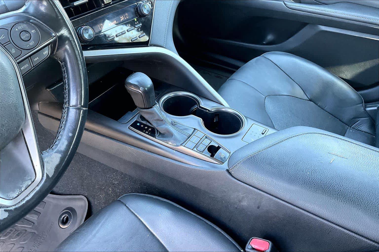 Used 2021 Toyota Camry XSE FWD image 16