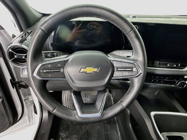 Used 2025 Chevrolet Equinox LT FWD image 11