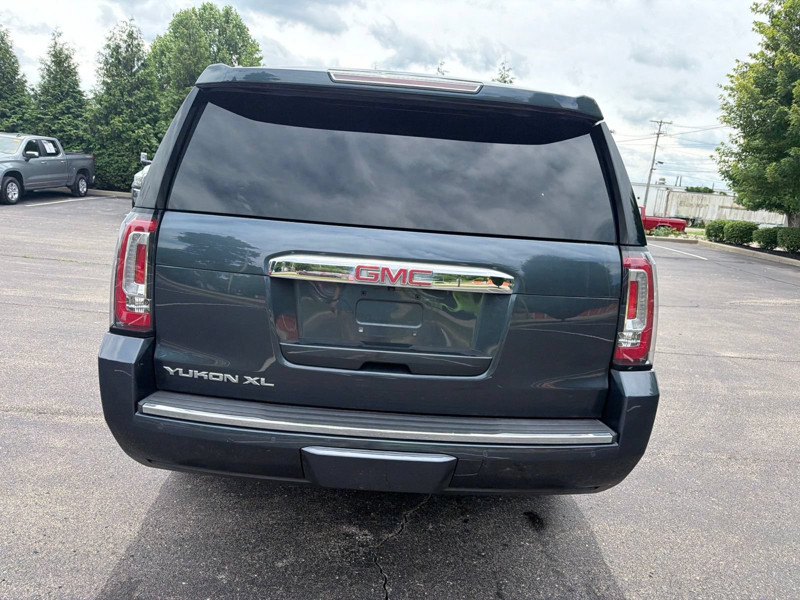 Used 2019 GMC Yukon XL Denali w/ Denali Ultimate Package AWD/4WD image 4