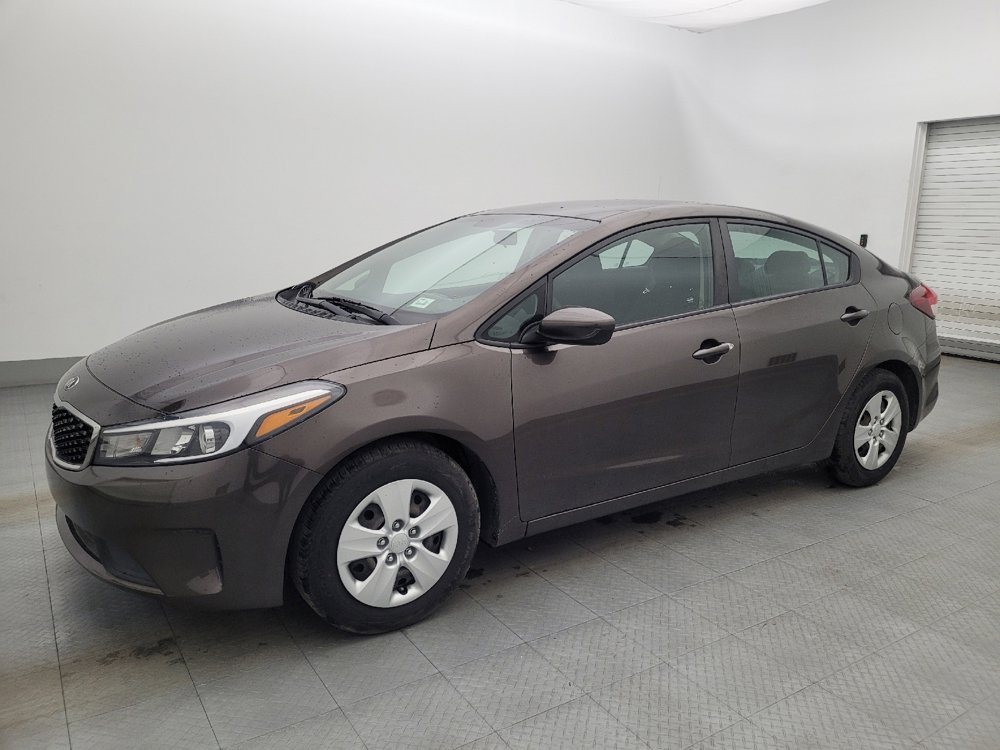 Used 2017 Kia Forte LX w/ LX Popular Package image 2