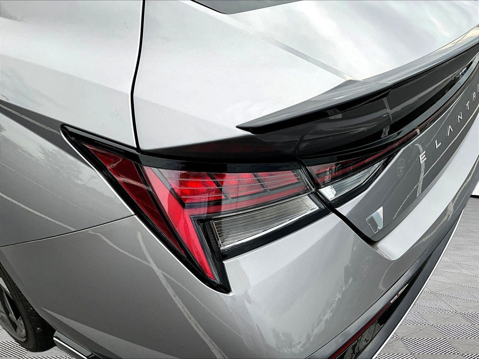 Used 2025 Hyundai Elantra N Line FWD image 23