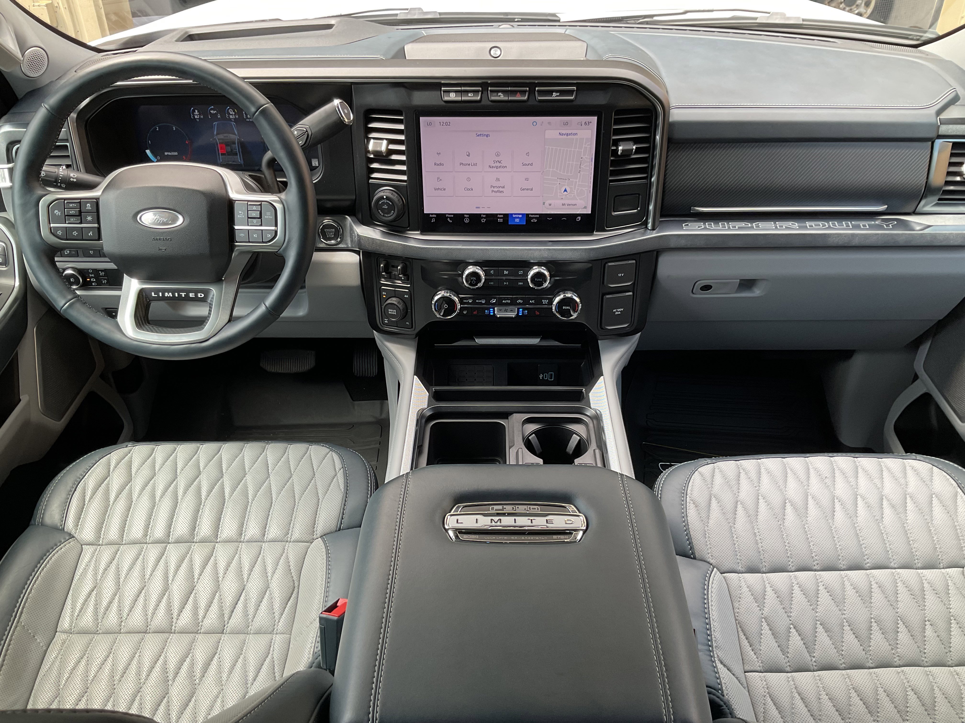 Used 2024 Ford F350 Limited image 23