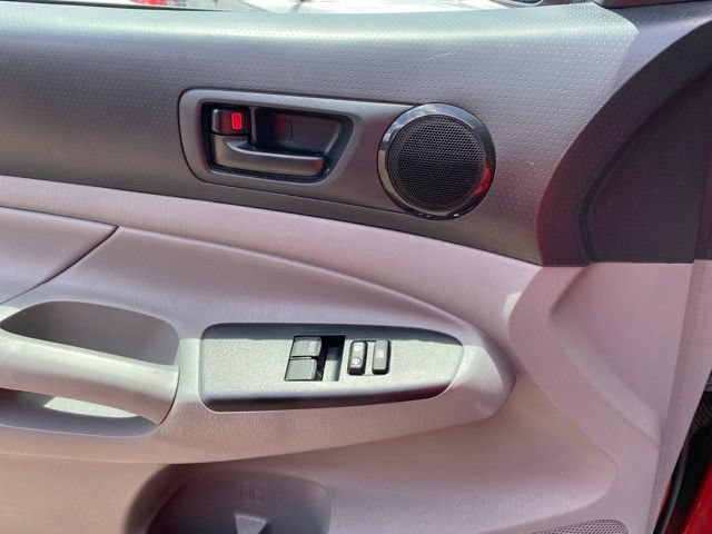 Used 2015 Toyota Tacoma 2WD Access Cab image 17
