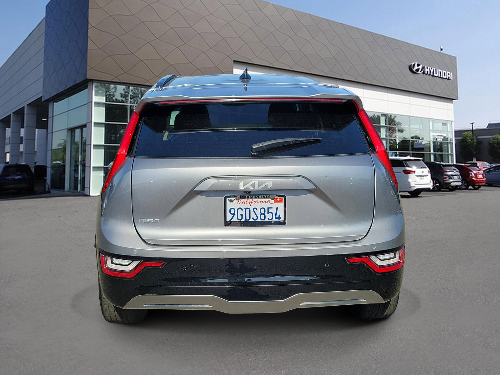 Used 2023 Kia Niro Wave FWD image 4