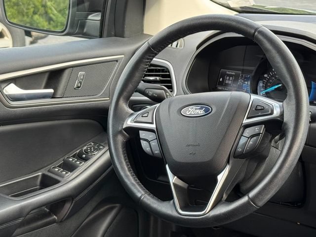 Used 2022 Ford Edge SEL w/ Convenience Package AWD/4WD image 12